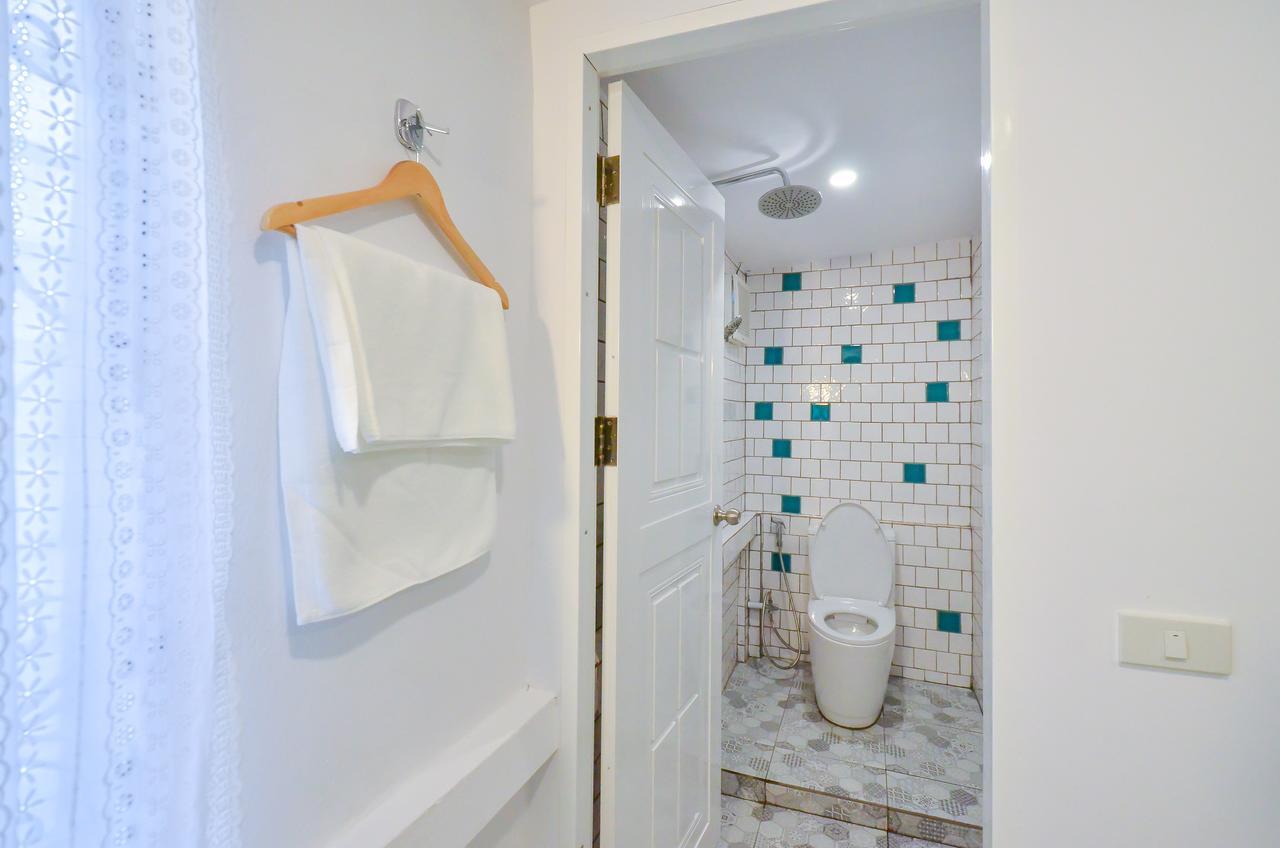 Baan Baan Hostel - Sha Plus Phuket Eksteriør bilde